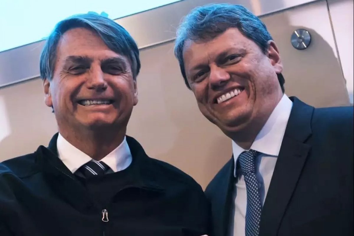 Após desgaste, Tarcísio e Bolsonaro selam paz em encontro nesta sexta-feira (7)