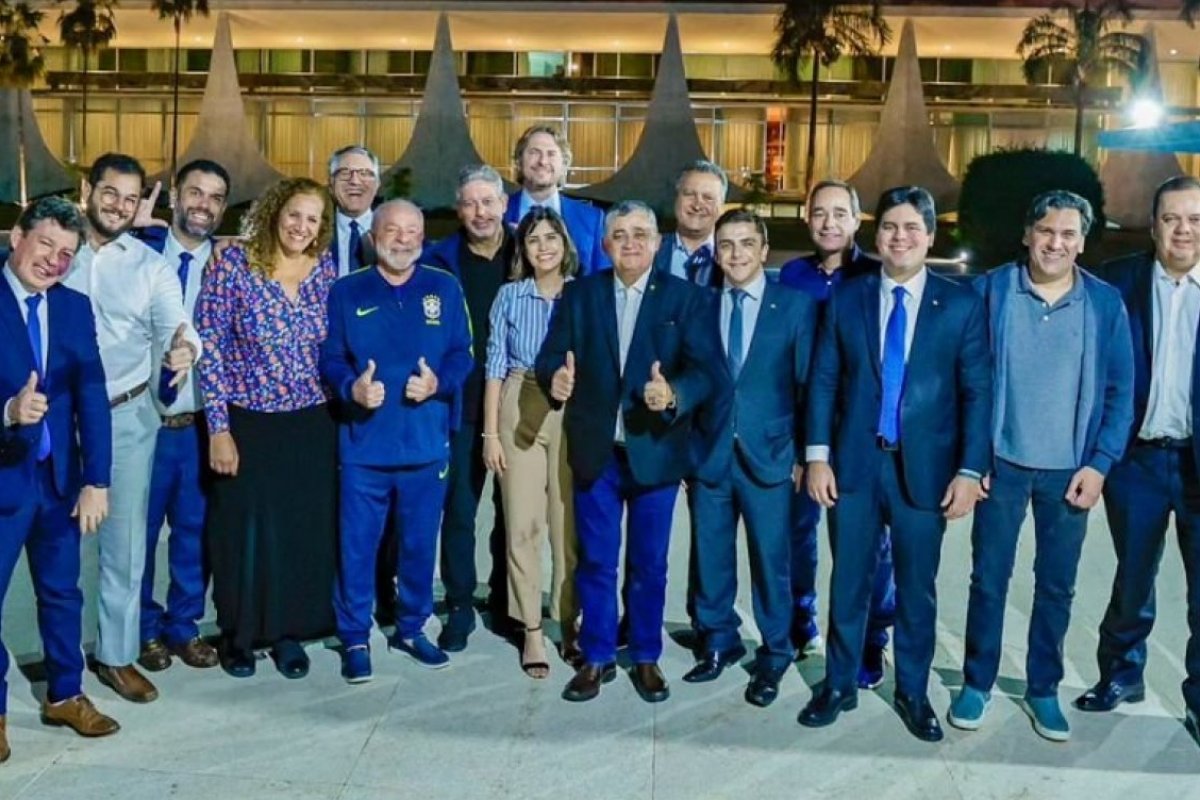 Em reunião com Lira e líderes partidários, Lula reclama de veto a benefícios fiscais para BYD na Reforma Tributária