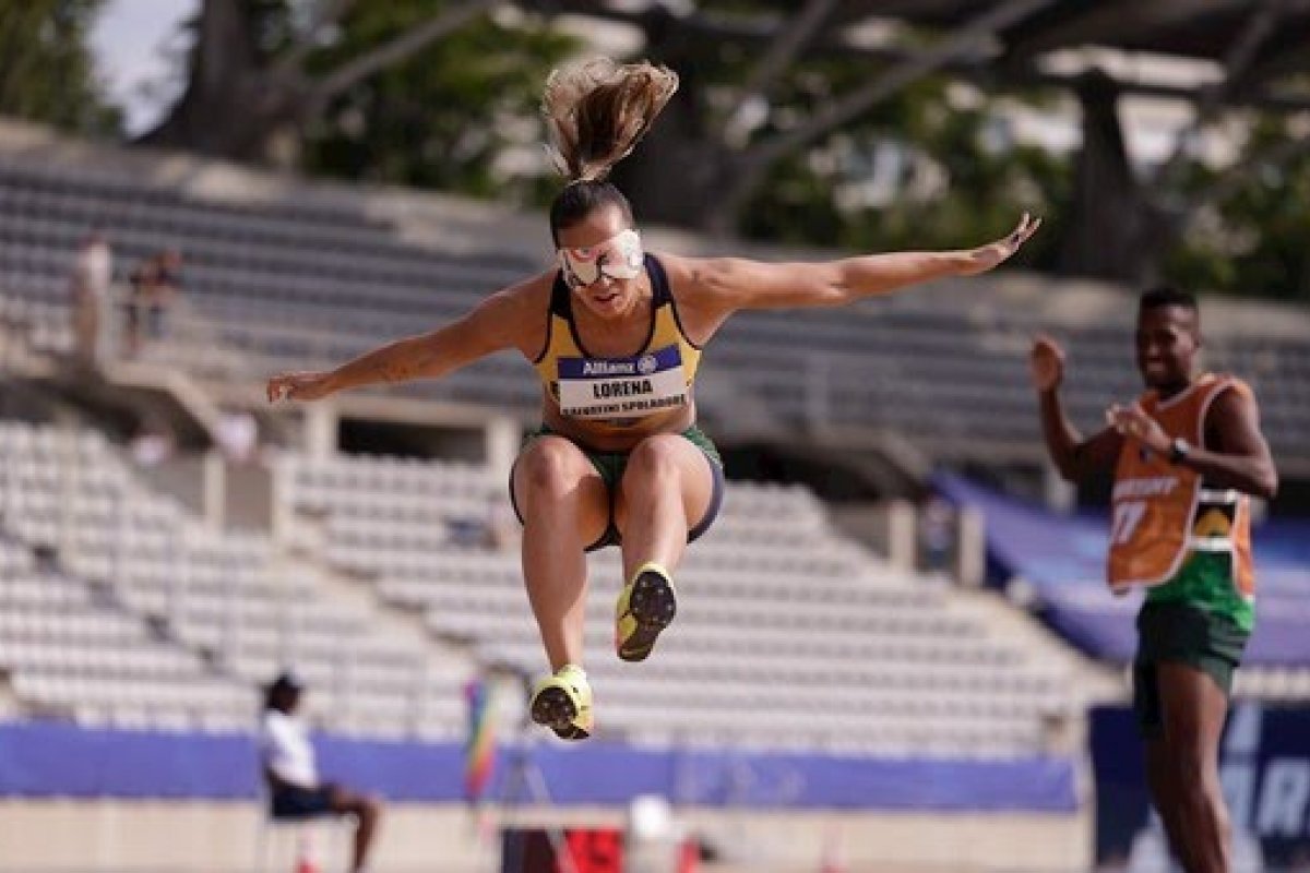 Lorena Spoladore conquista a primeira medalha do Brasil no Mundial de atletismo de Paris
