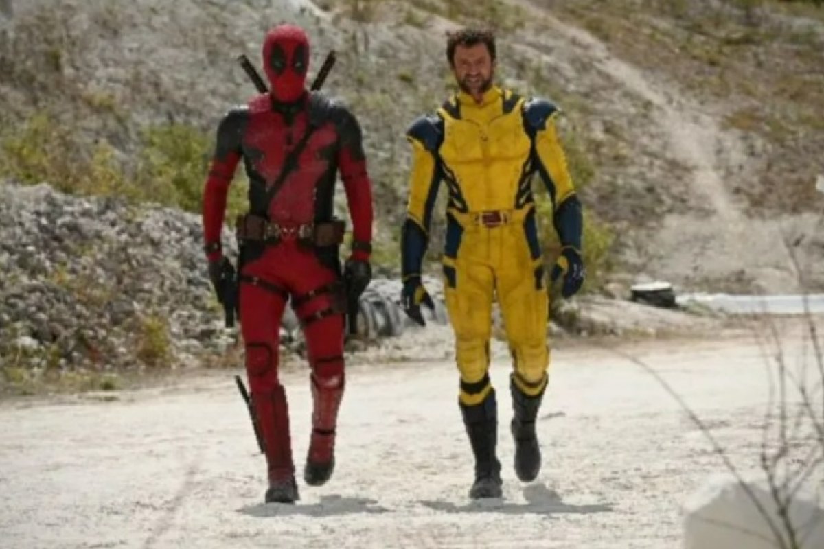 Deadpool 3: Hugh Jackman aparece com uniforme amarelo do Wolverine e leva fãs a loucura