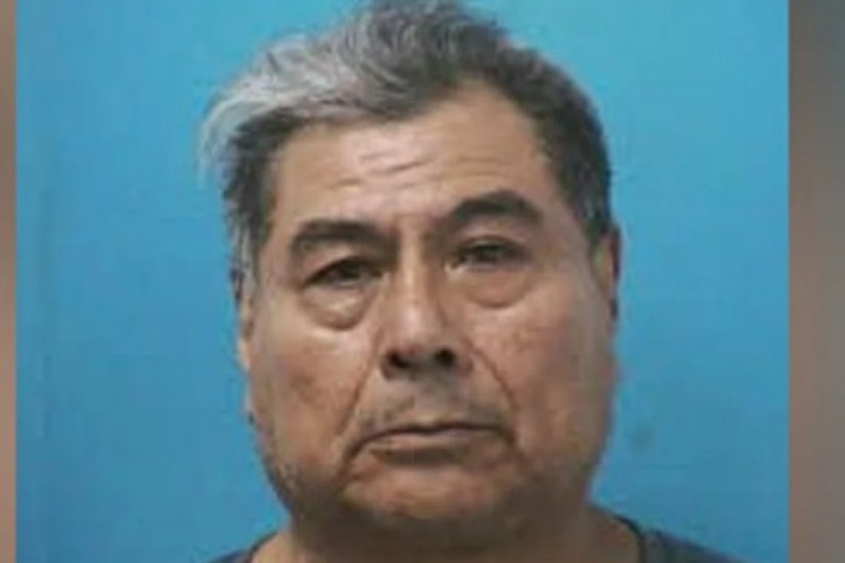 Técnico esquece celular em restaurante e funcionários encontram vídeos de estupro 