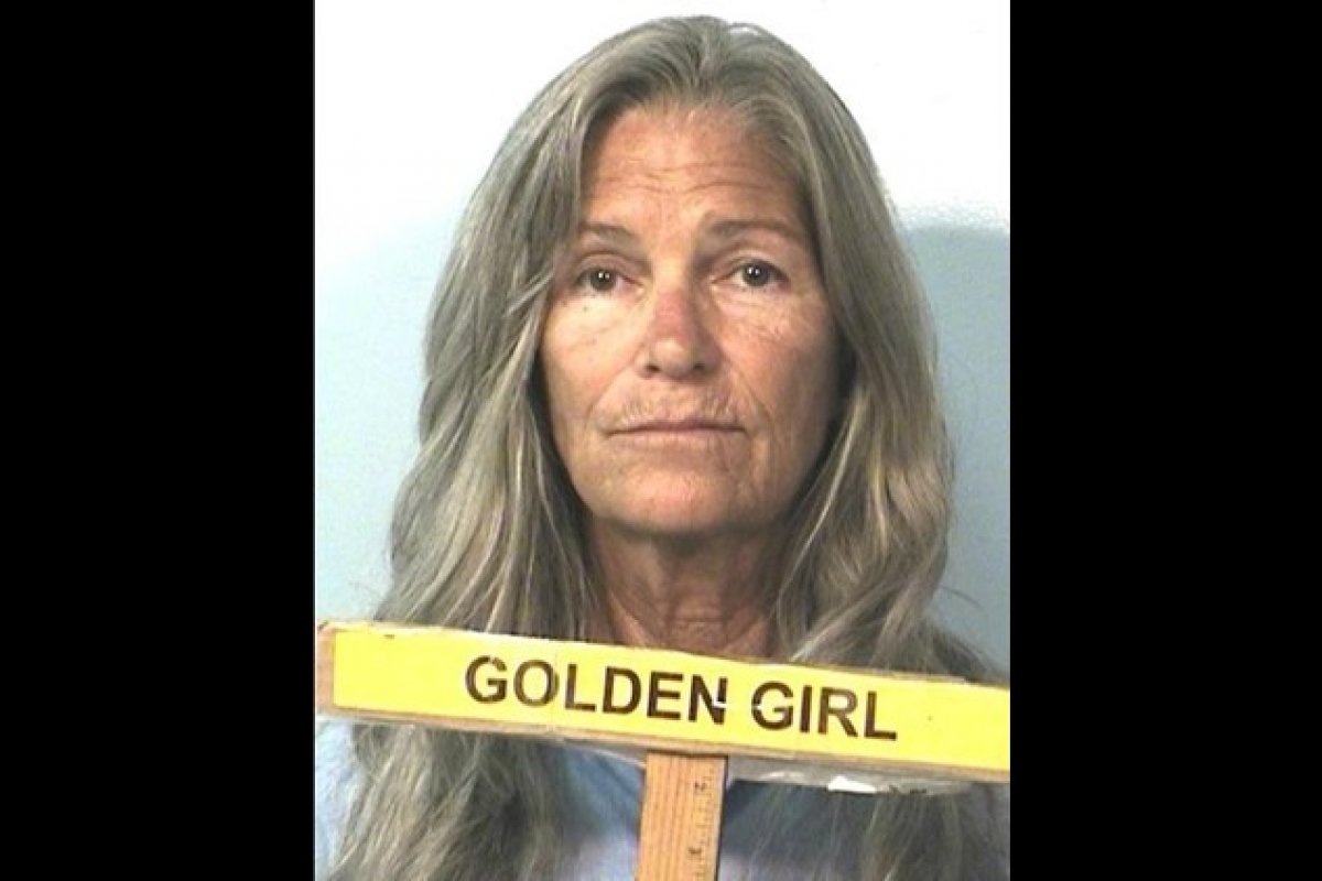Após 53 anos, Leslie Van Houten se torna primeira assassina da 'Família Manson' a deixar prisão