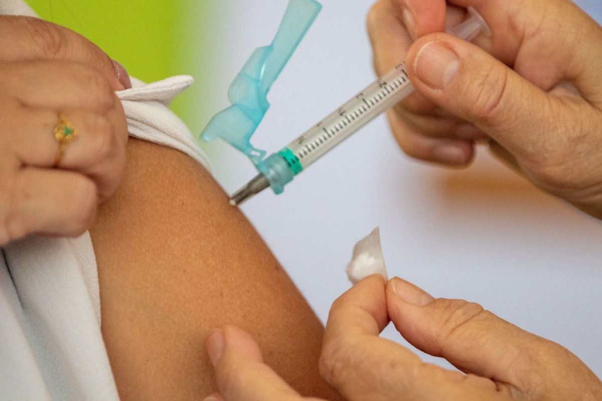 Confira o esquema de vacinação contra Covid-19 e contra gripe nesta quinta-feira (13)