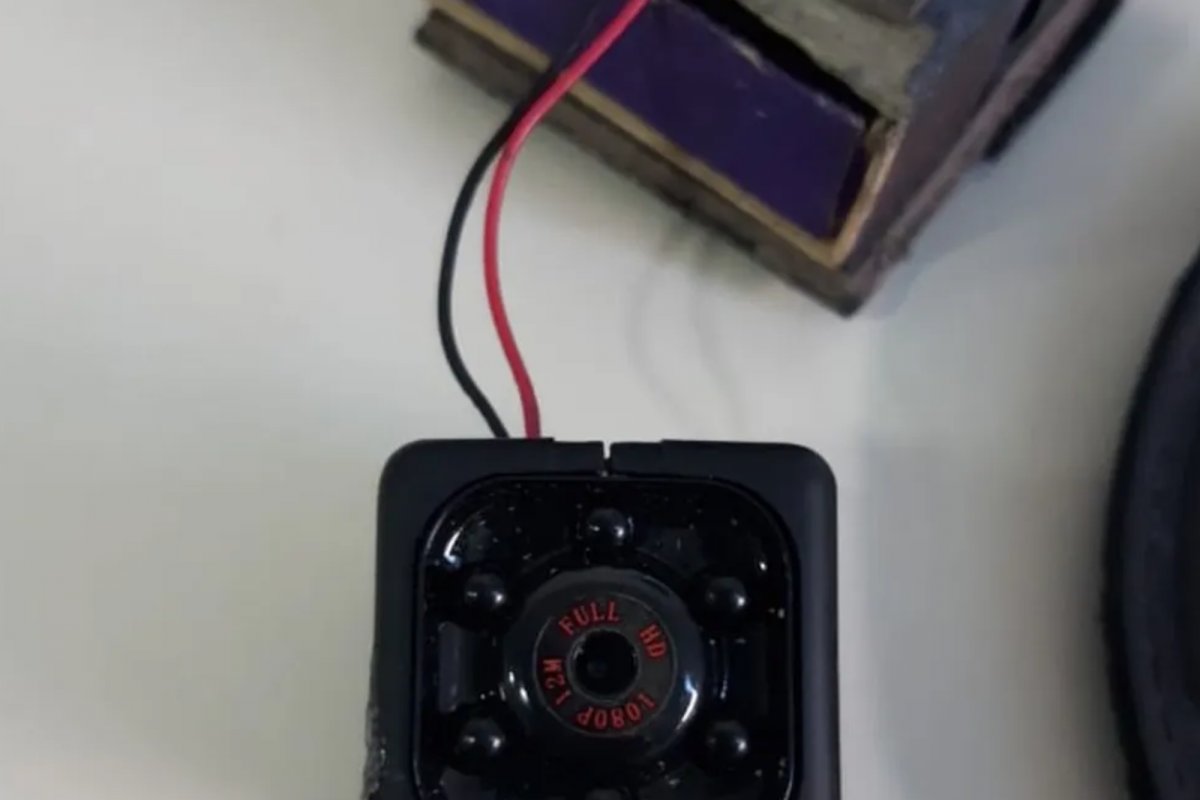 Câmera escondida é encontrada em banheiro de restaurante no extremo sul da Bahia