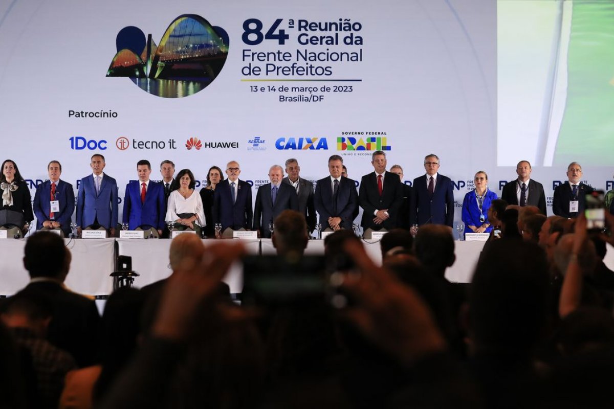 Presidente da FNP diz que concentração da receita na mão do governo é preocupante