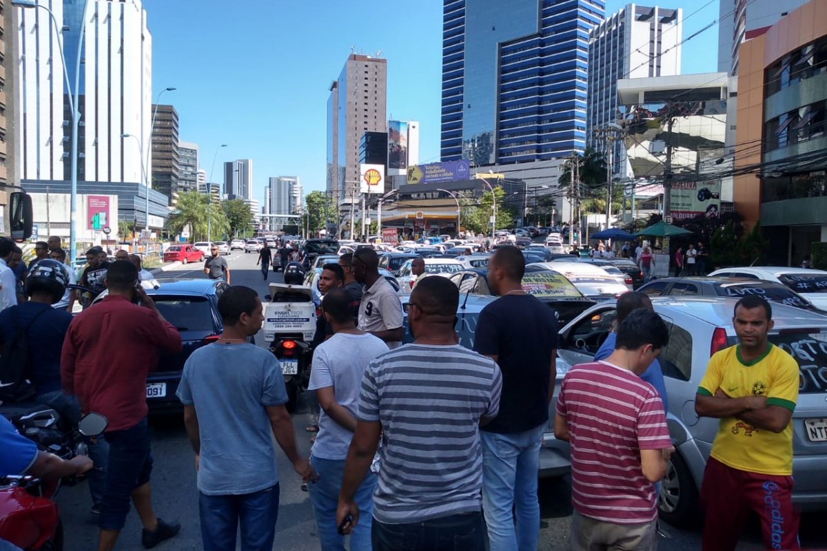 "Somos obrigados a aceitar todos os tipos de corrida", afirma motorista por aplicativo