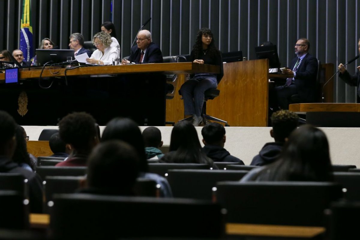 Primeiro semestre do ano tem 353 aprovações de proposições legislativas da CCJ