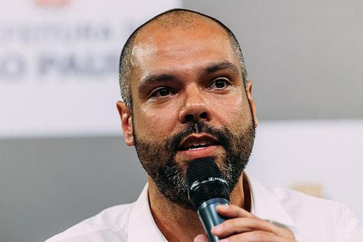 Bruno Covas continua internado e sem sinais de sangramento, segundo novo boletim médico