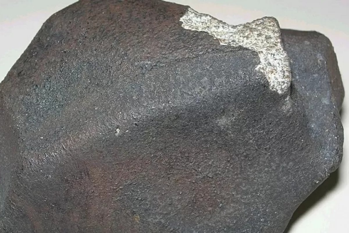 Francesa é atingida por meteorito enquanto tomava café na varanda de casa