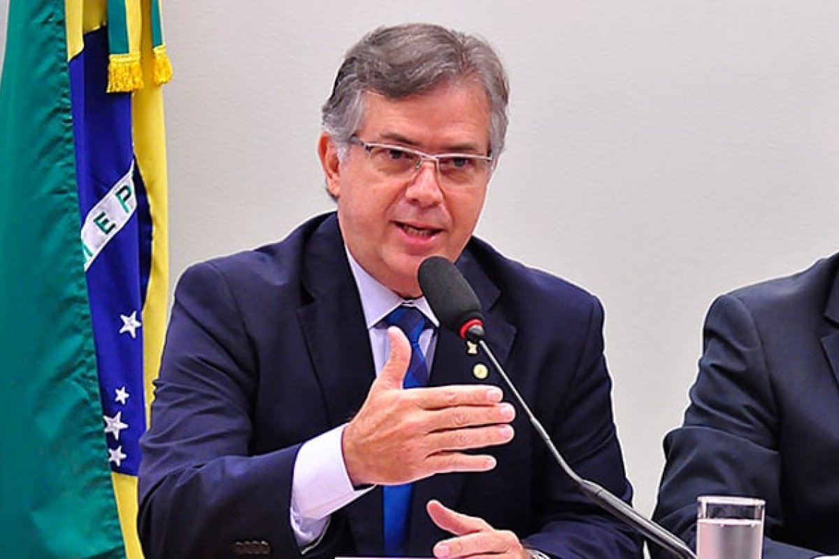 Deputado afirma que reforma tributária pode elevar carga dos profissionais liberais em 25%