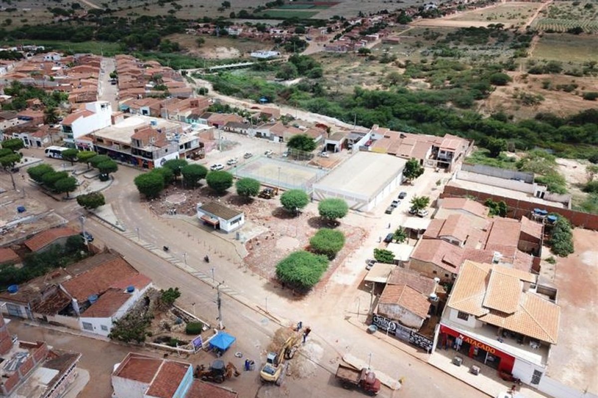 Homem é preso após invadir casas em Ourolândia, em busca de filha adolescente que o denunciou por abuso sexual