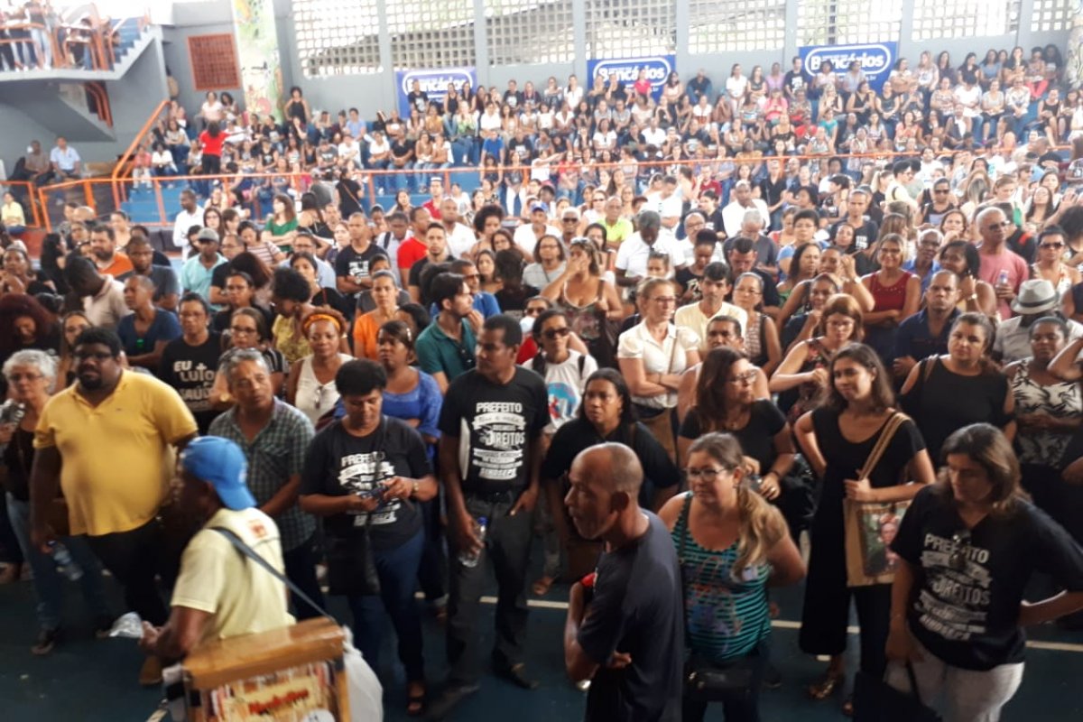 Servidores municipais realizam paralisação de 24 horas