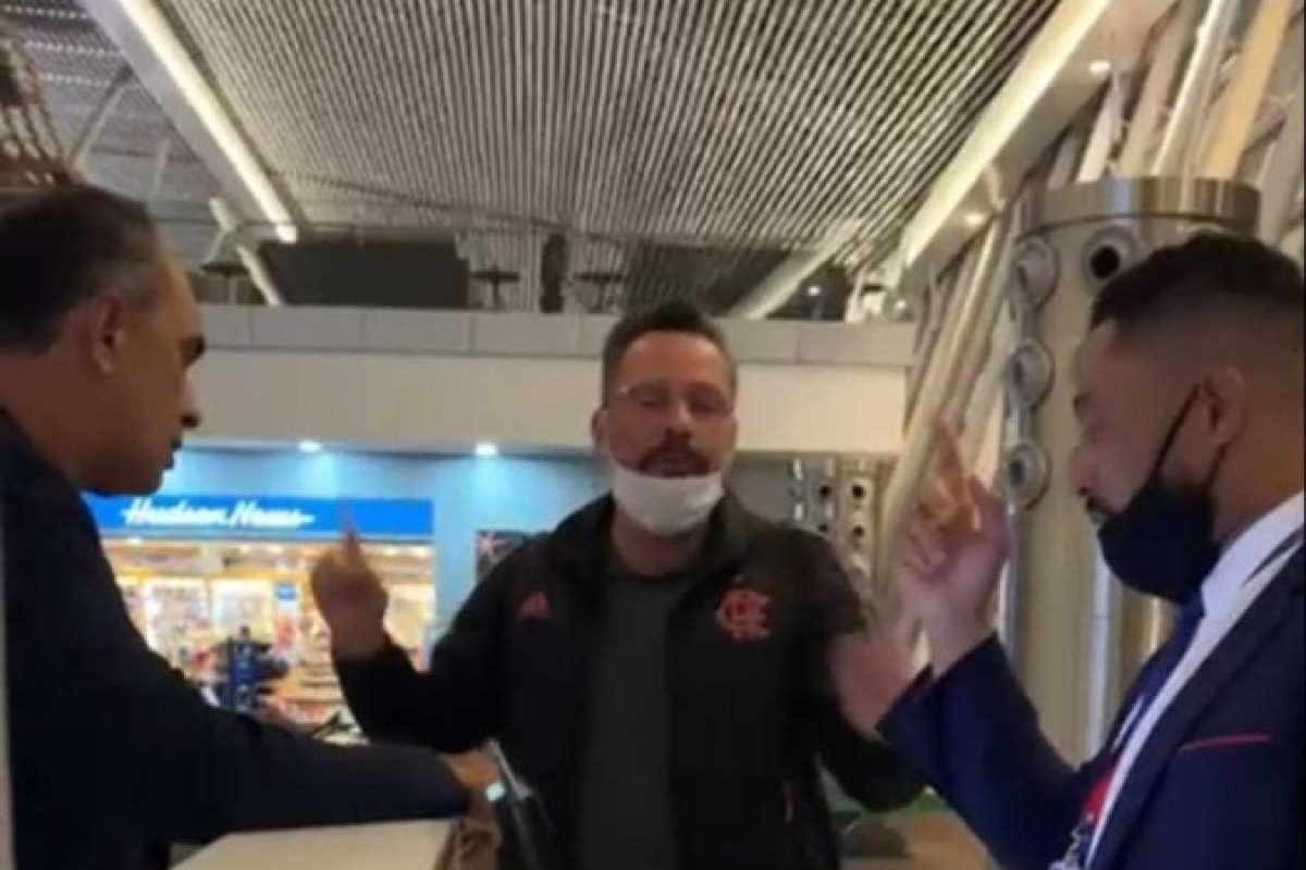 Vídeo: "Você tem que me respeitar", grita Senador para funcionário após perder voo em Brasília