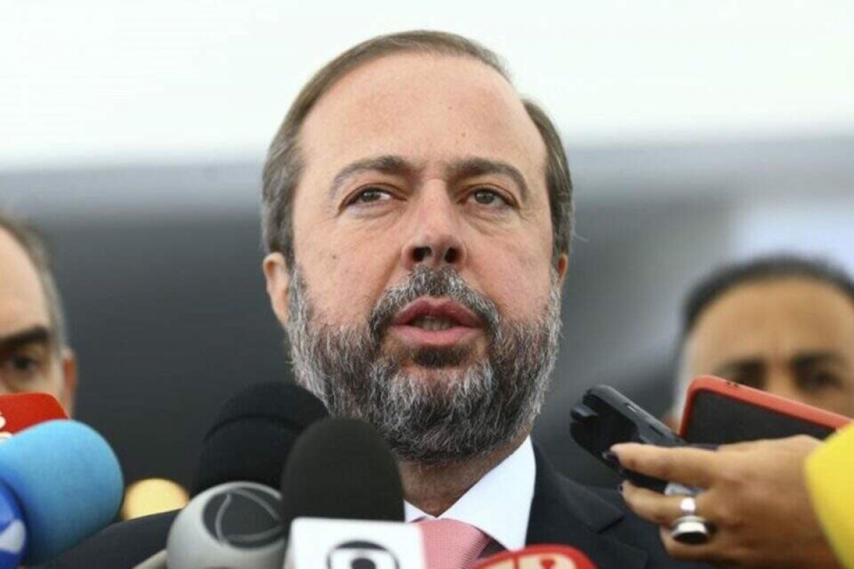 Na Índia, ministro Alexandre Silveira anuncia adesão a iniciativas globais para descarbonização e energias limpas