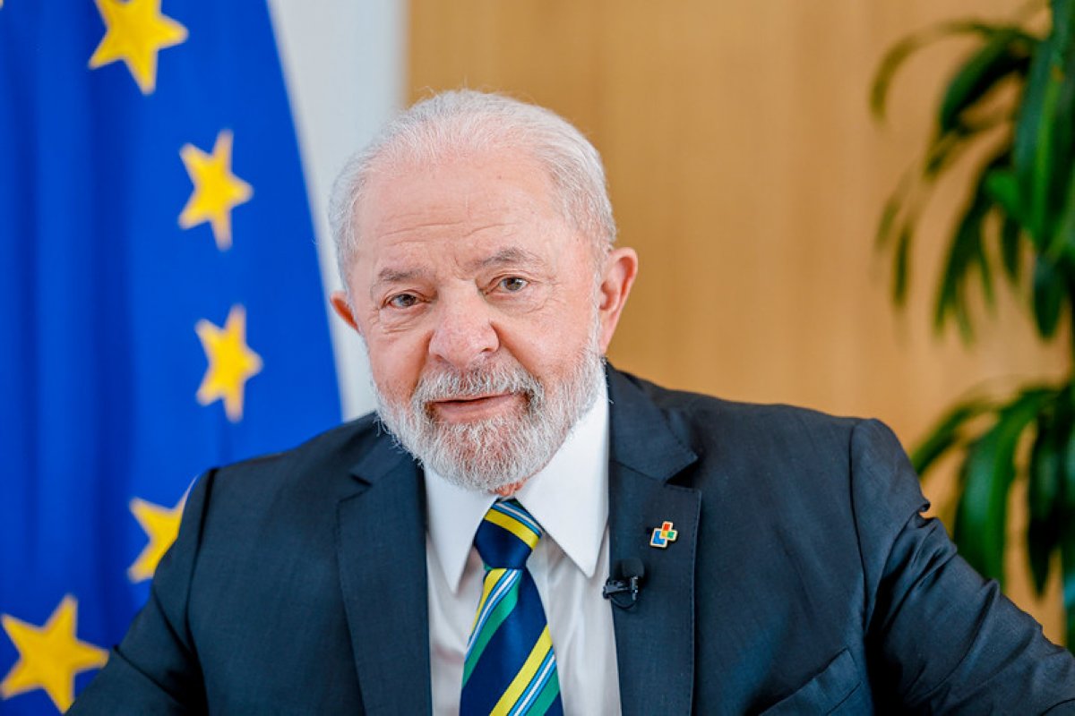 Lula quer 40 anos de pena por atentado a presidente e ministros do STF