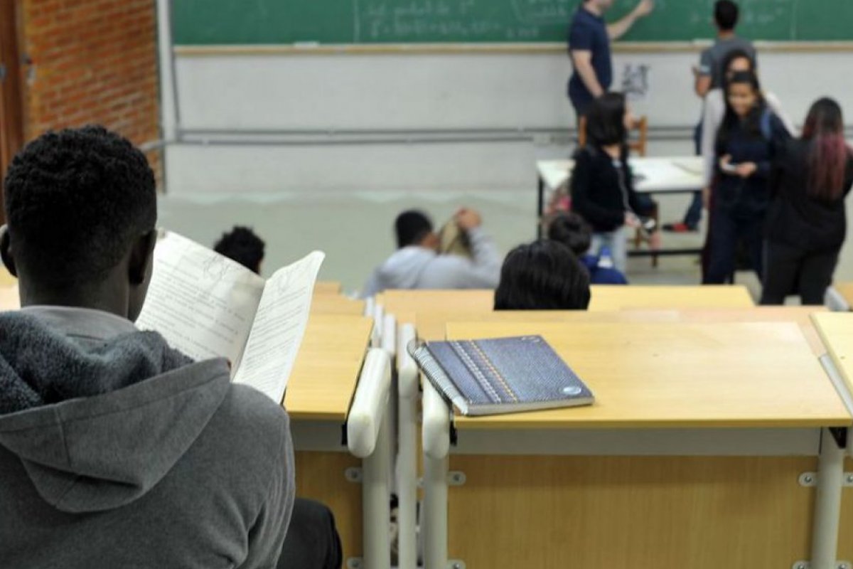 MEC oferta mais de 6 mil vagas em programa de graduação para estrangeiros