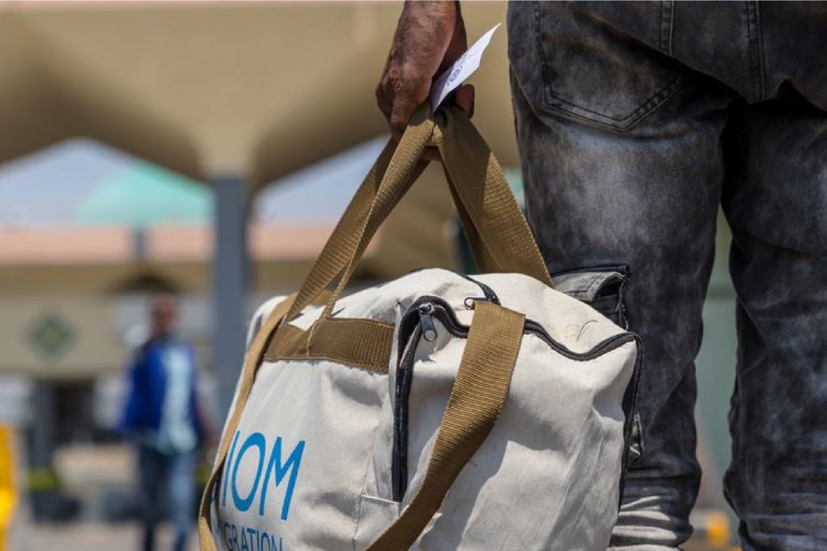 Mais de 69 mil migrantes conseguiram voltar para casa em 2022, afirma OIM