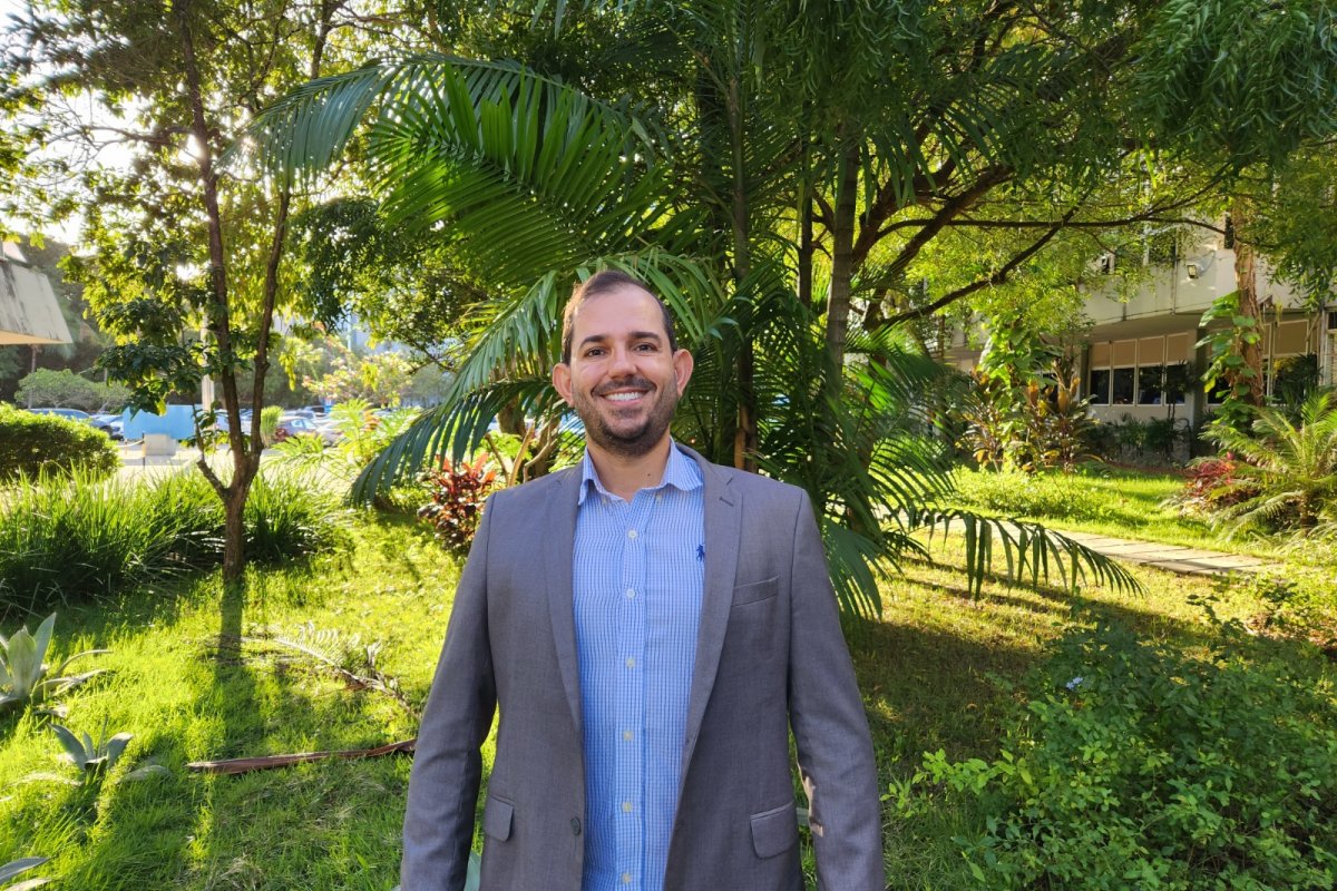 Advogado baiano é autor do hino do município de Retirolândia que completa 61 anos de emancipação política!