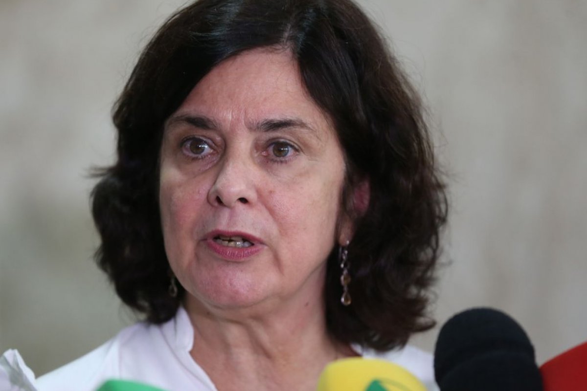 Ministra da Saúde anuncia a criação do memorial da Covid-19