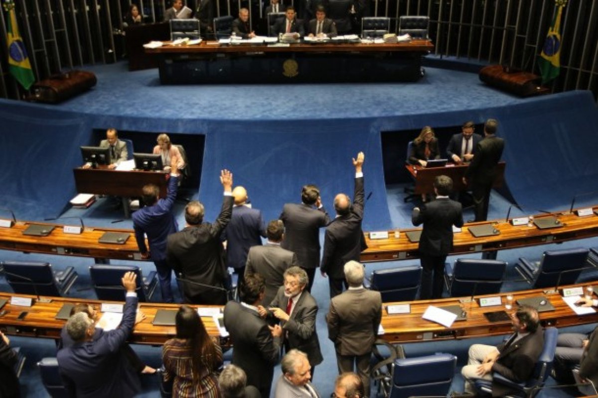 Senado aprova transferência do Coaf para Banco Central