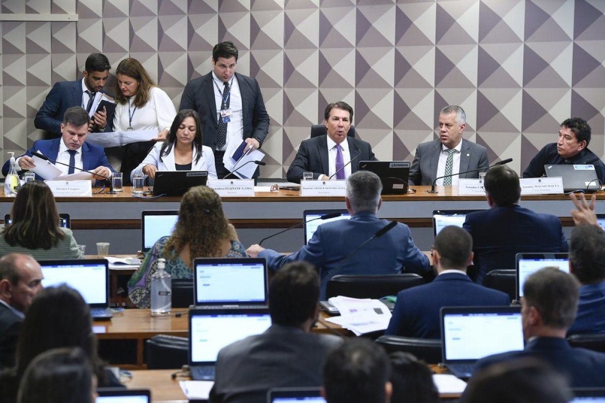 CPI do 8 de janeiro: sala-cofre recebe primeiros documentos sigilosos