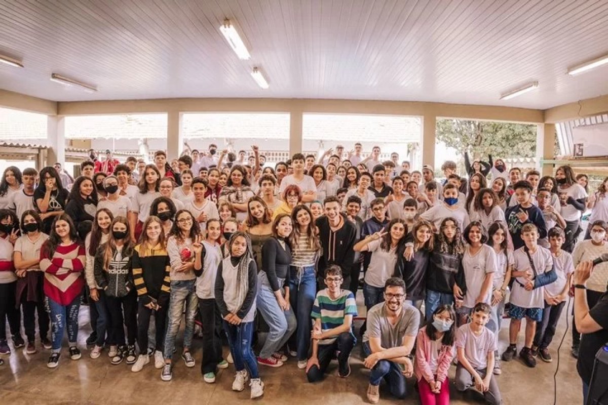 Dupla brasileira está entre os 50 melhores estudantes do mundo e concorre a prêmio de US$ 100 mil