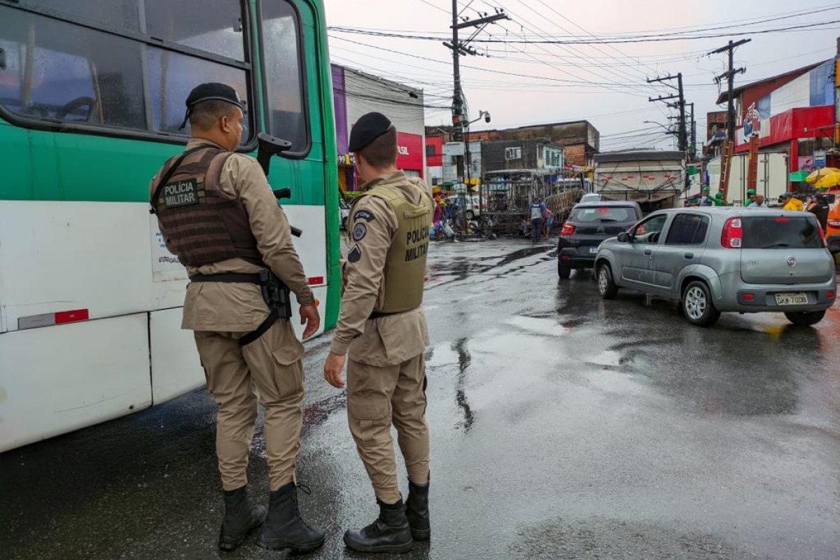 Segurança no bairro de Sussuarana, em Salvador, é reforçada após atentado a ônibus