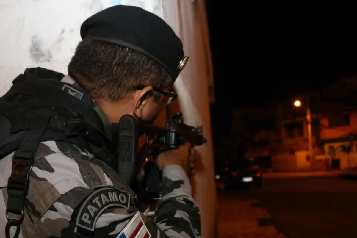 Sete suspeitos de integrar facção criminosa morrem após confronto com a PM