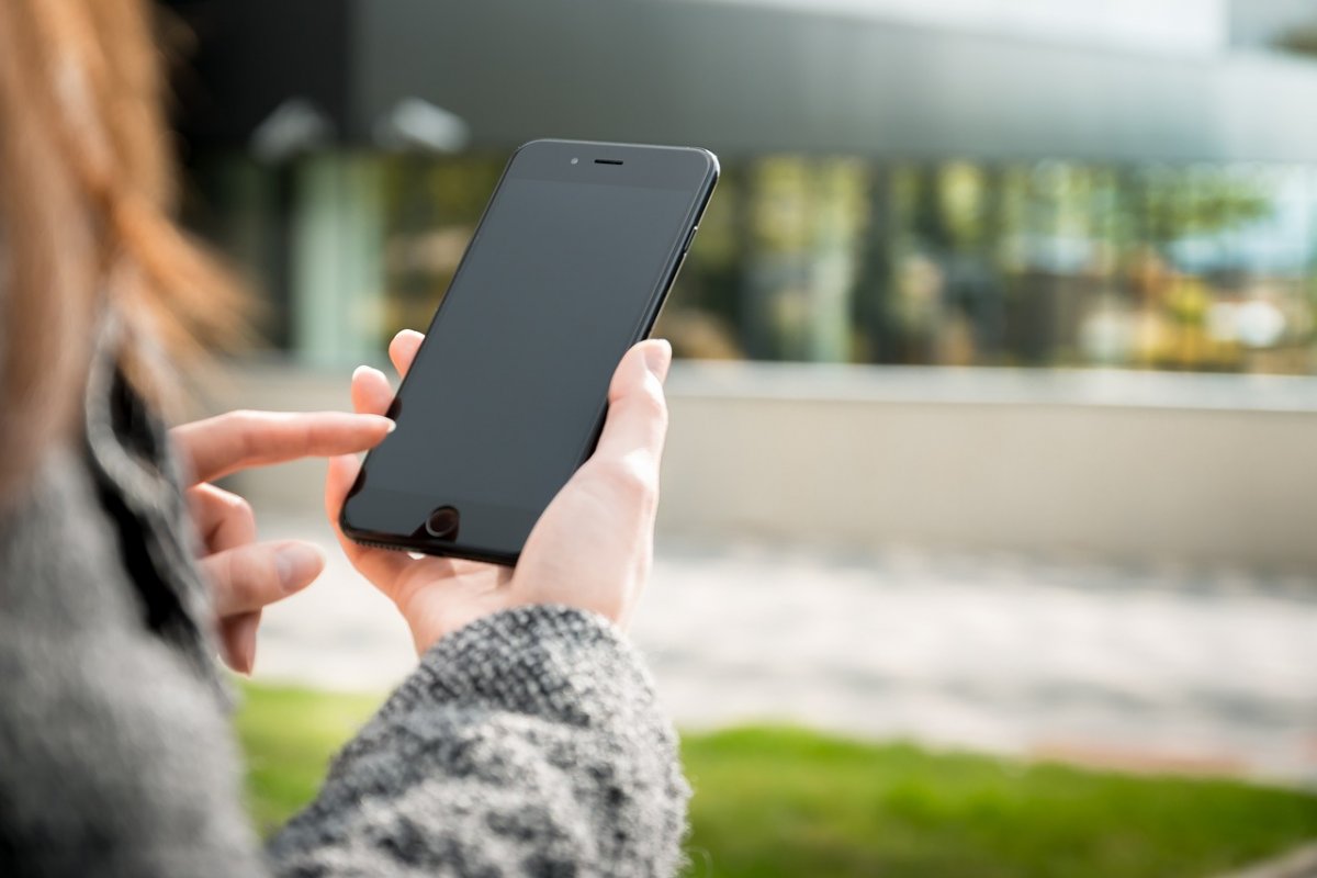Mulher cai em golpe e perde celular ao tentar vender o aparelho em plataforma de vendas