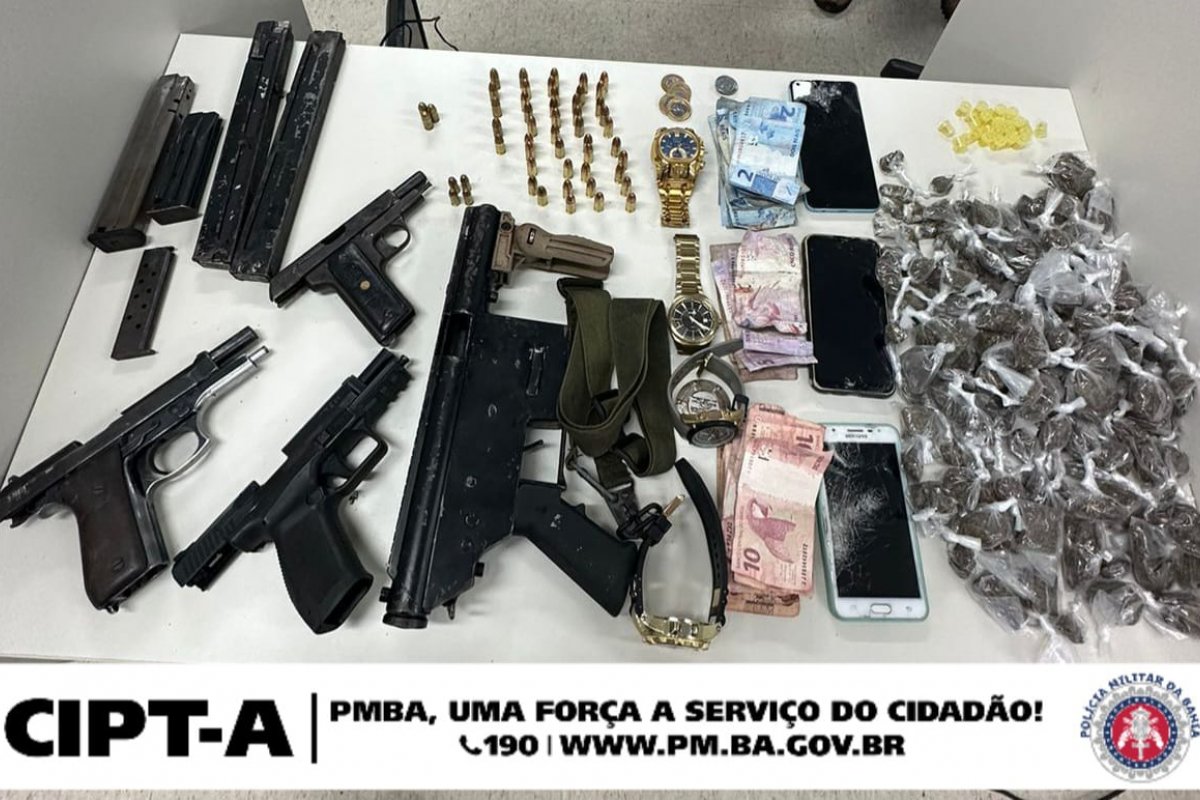 Ação da polícia em Cosme de Farias resulta na apreensão de submetralhadora e pistolas