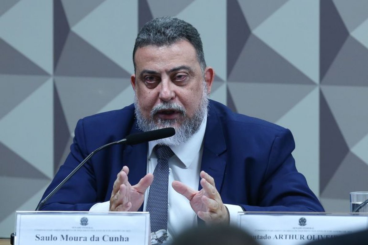 Ex-diretor da Abin diz que Gonçalves Dias recebeu alertas sobre o 8 de Janeiro pelo WhatsApp