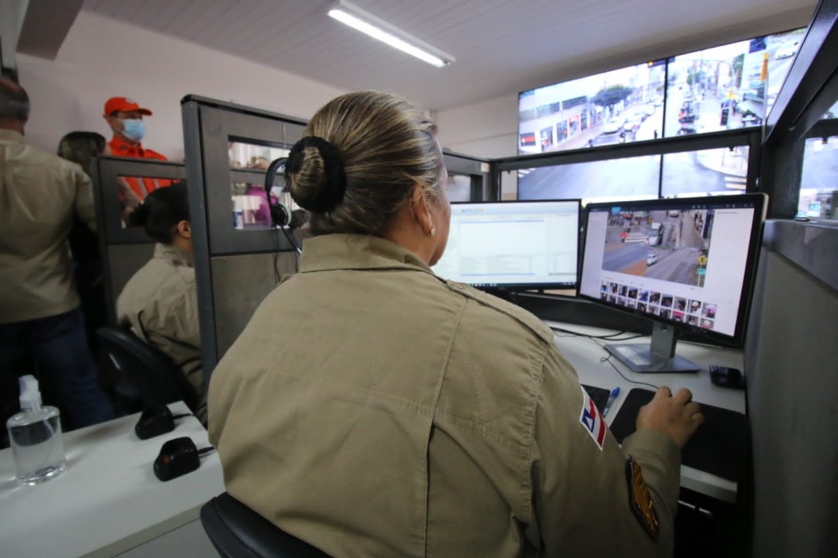 Dois foragidos são localizados por dia pelo sistema de reconhecimento facial em 2023