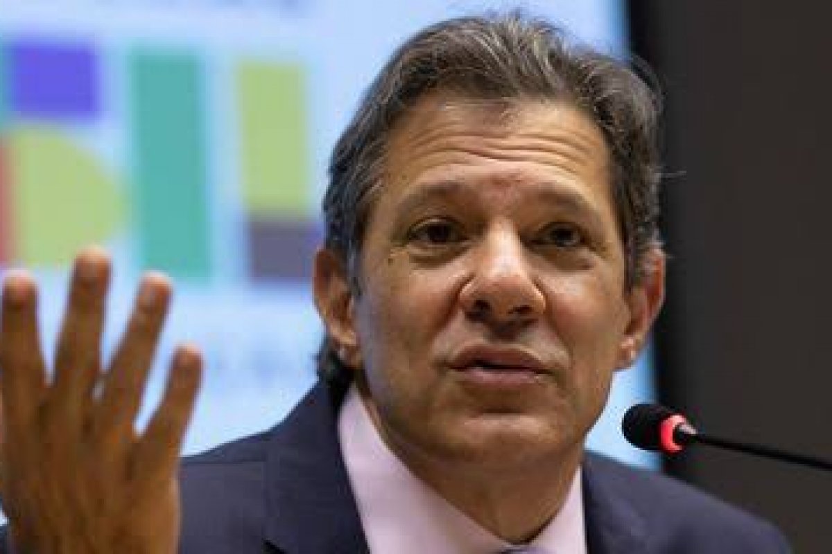 Governo Federal busca R$ 100 bilhões para zerar rombo em 2024