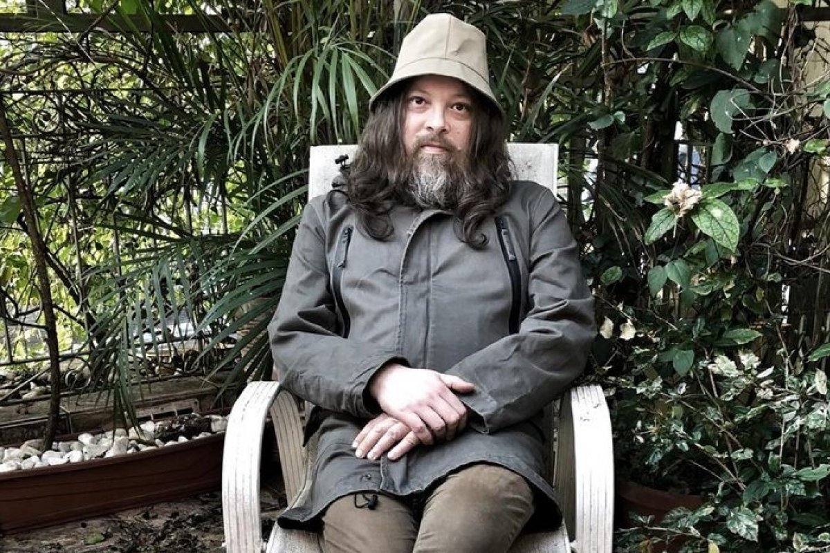 Beto Bruno lançará versão deluxe de 'O Escudo do Arcanjo Miguel'