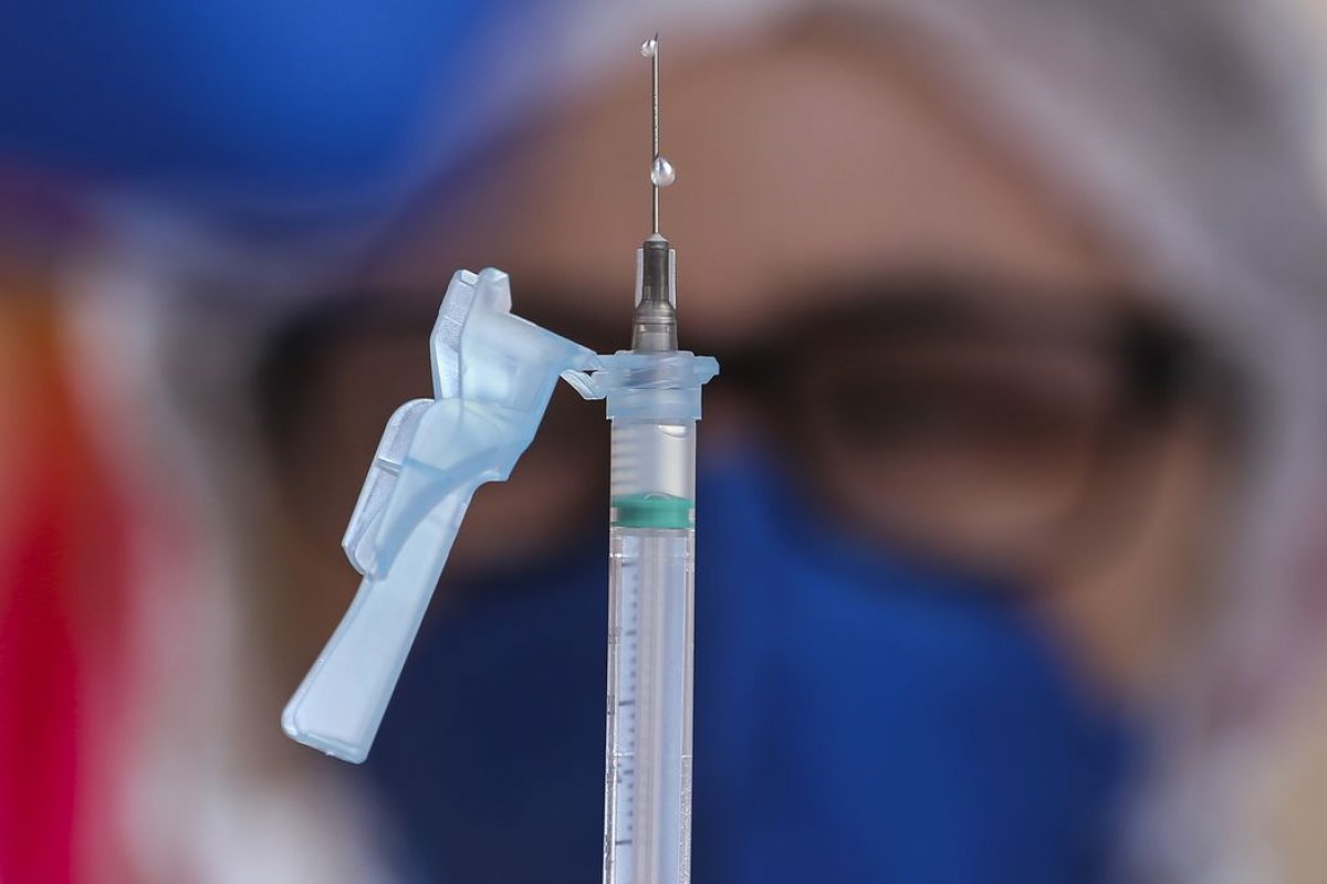 Confira locais de vacinação contra Covid e gripe em Salvador 