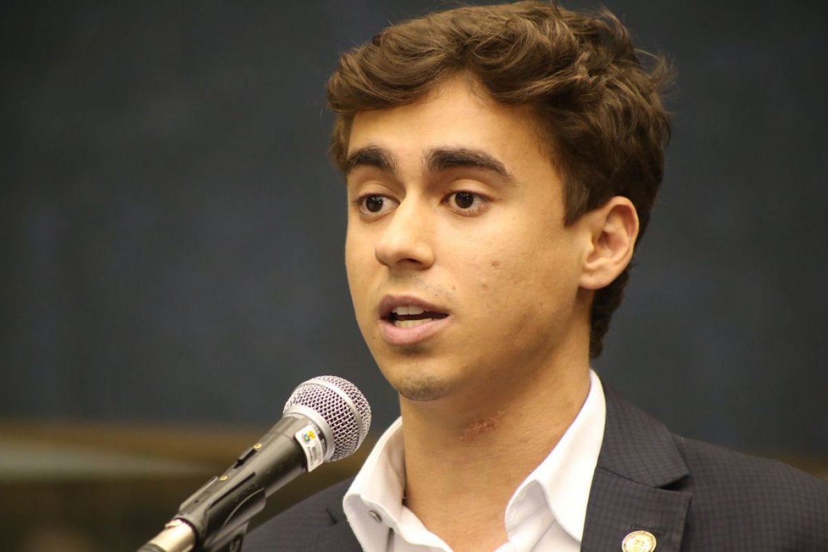 Nikolas Ferreira questiona ex-diretor da Abin sobre declaração de Dino