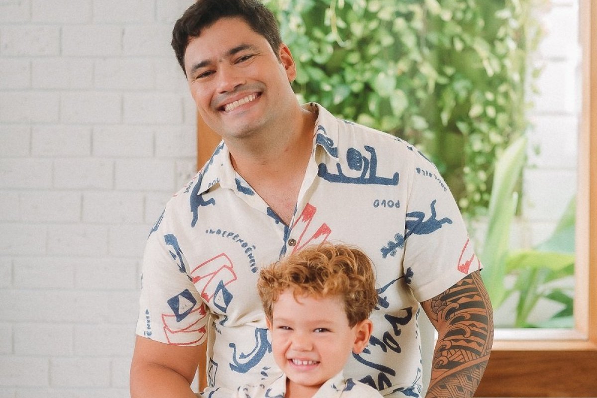 Marca baiana tem t-shirt especial e jogo de dominó personalizado para presentear os papais!