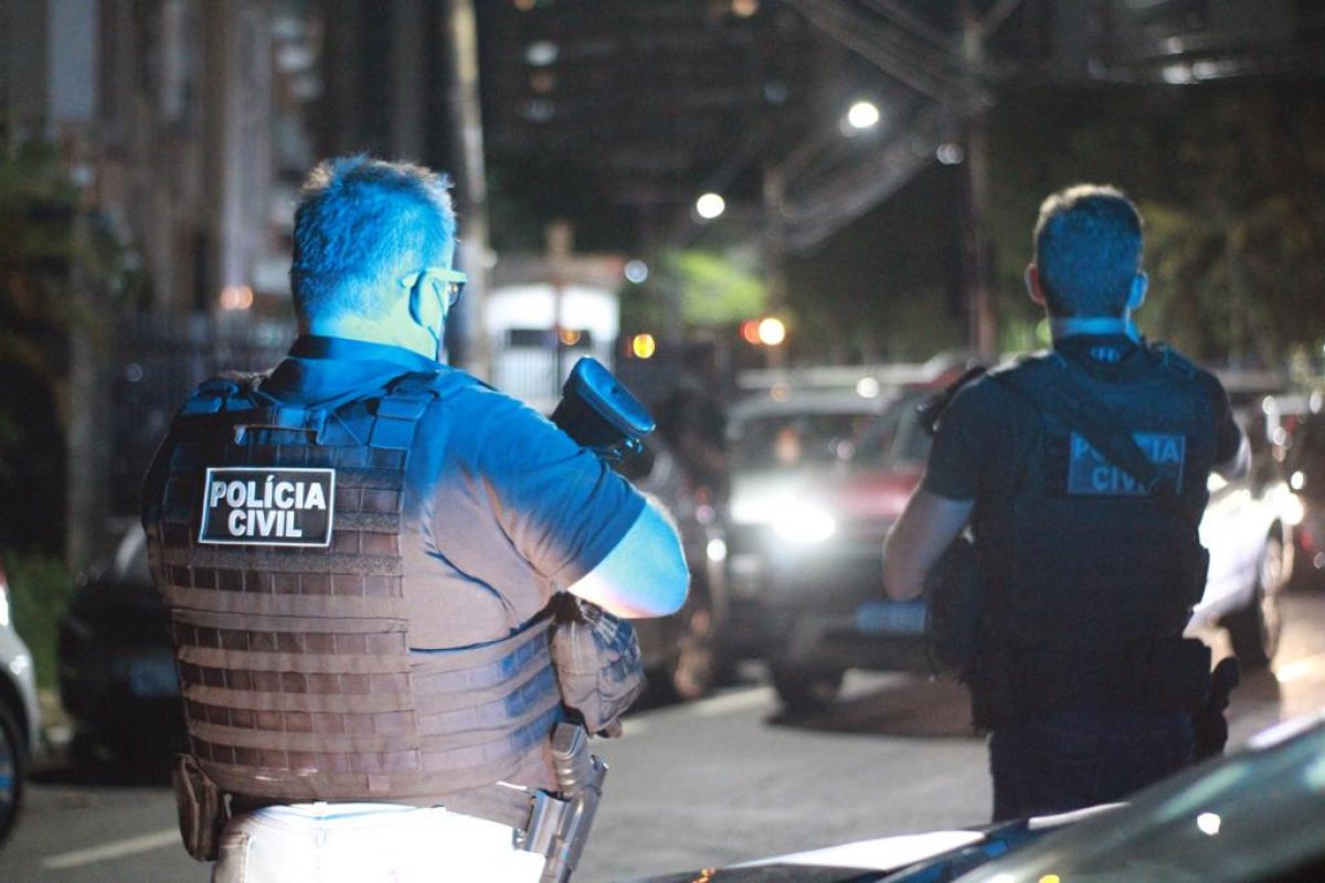 Polícia prende quadrilha especializada em roubo e furto de farmácia em Salvador