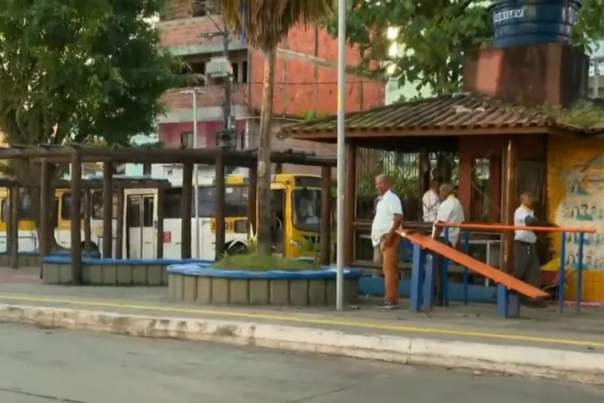 Atentado a tiros deixa um morto e quatro feridos no subúrbio de Salvador 