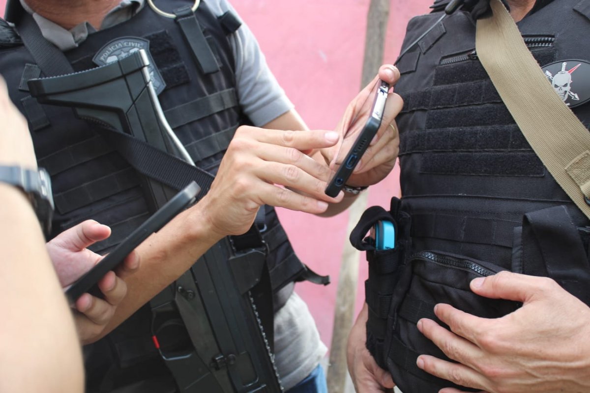 Polícia civil cumpre mandado por tráfico de drogas em Coração de Maria