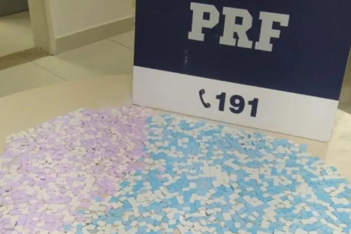 Três mil comprimidos de ecstasy foram encontrados dentro de um ônibus em Vitória da Conquista