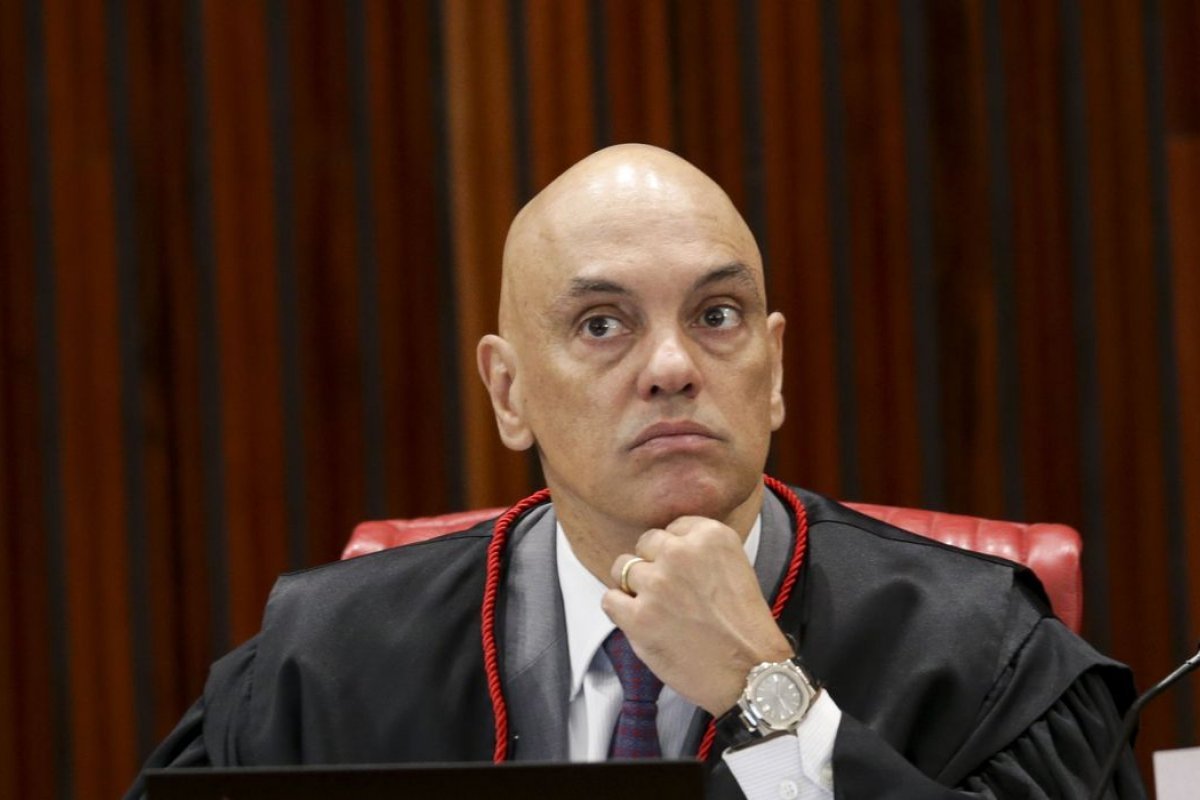 Moraes autoriza que Ministério da Justiça compartilhe imagens do circuito interno do 8 e janeiro com a CPI