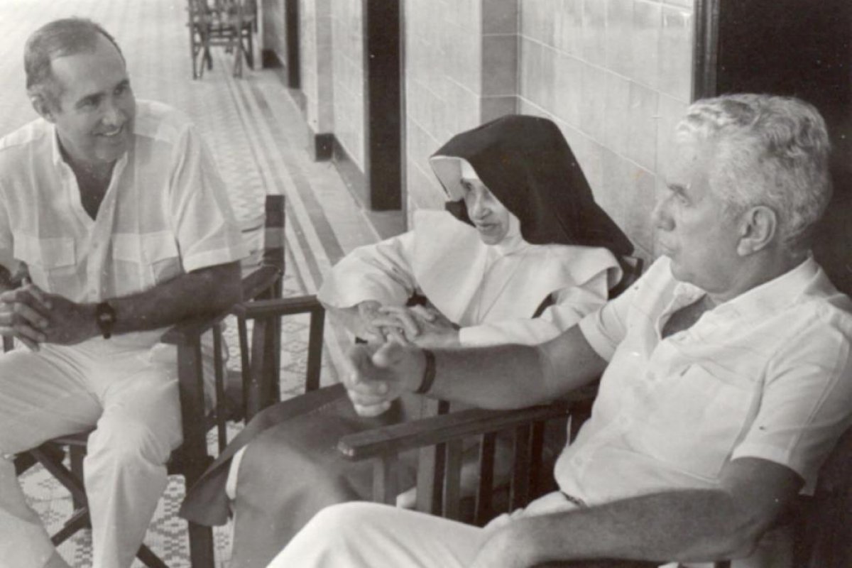 Livro traduz a relação de Santa Dulce com o seu médico de todas as horas!