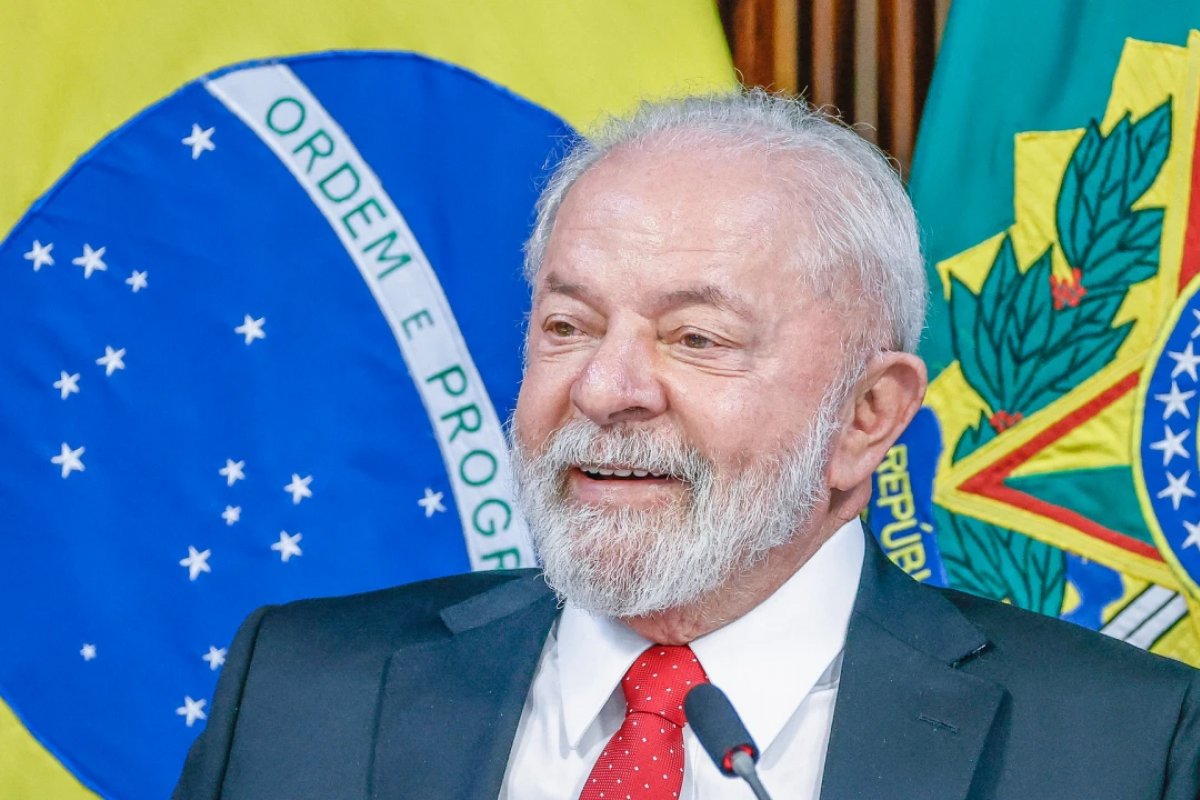 Lula deve apresentar o novo PAC com investimento de R$ 240 bilhões, na sexta-feira (11)