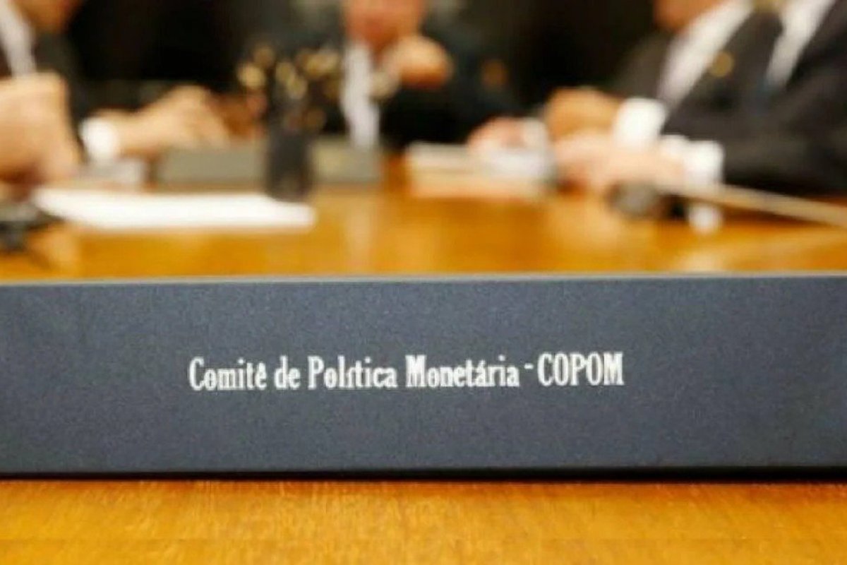 Copom manterá em 0,5 ponto ritmo de corte da Selic, diz ata