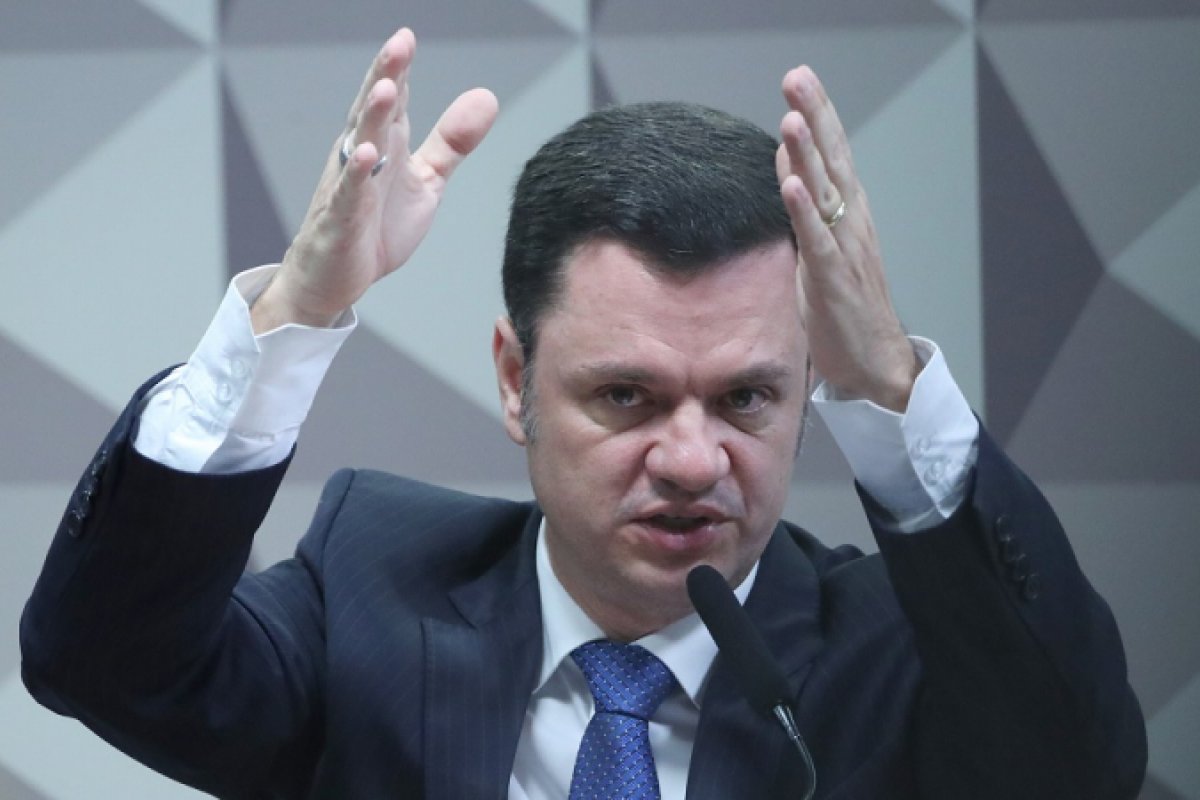 Torres diz que ‘jamais boicotou eleições’ e que não recebeu alertas sobre ataques