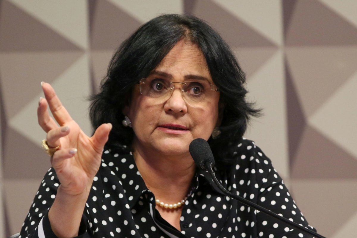 CPMI 8 de janeiro: Damares pede desculpas a Torres por não visitá-lo na prisão