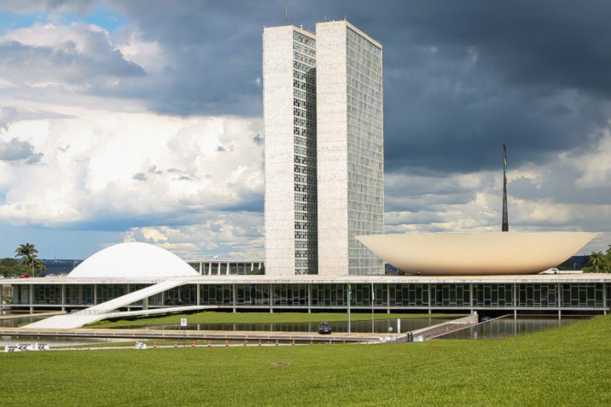 Em uma década, 19 modificações de leis sobre eleições e partidos foram promulgadas no Brasil