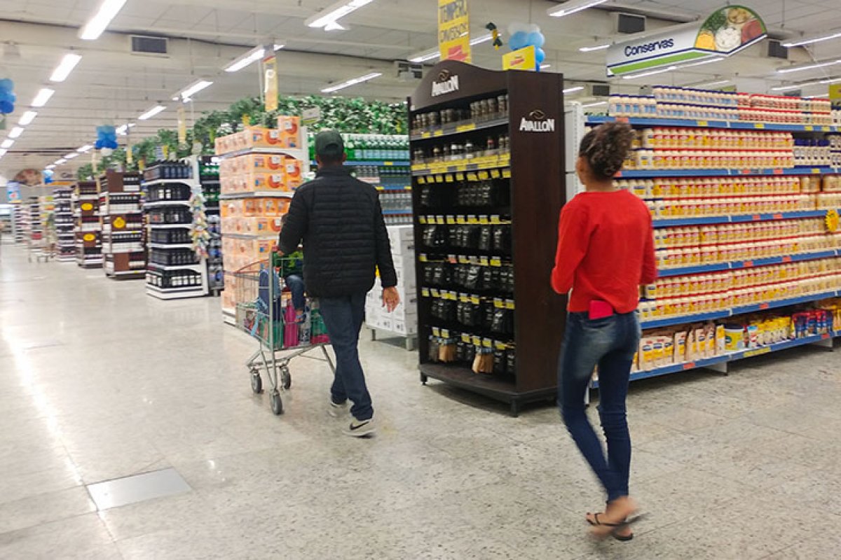 IBGE aponta crescimento de 1,3% nas vendas de varejo no primeiro semestre de 2023
