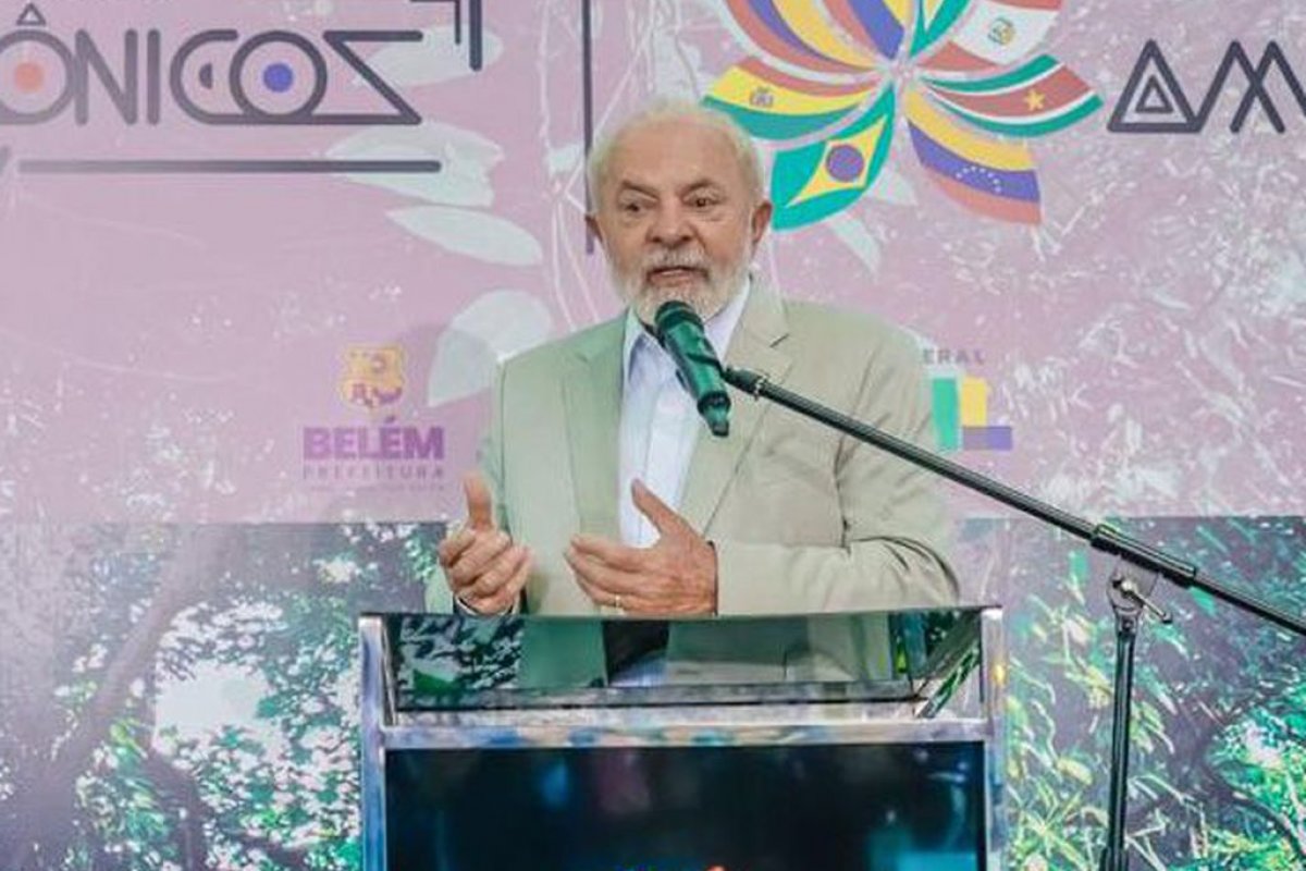 Em Cúpula da Amazônia, Lula cobra ajuda dos países ricos para o meio ambiente